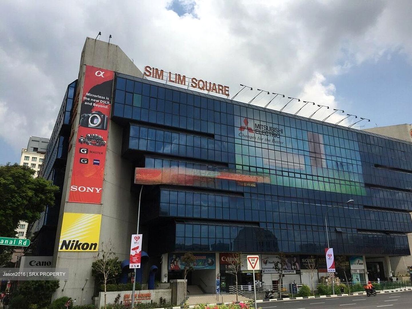 Sim Lim Square (D7), Shop House #462639041